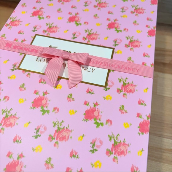 Stanley LoveShackFancy collab in Ibiza Sunset 30oz - Picture 7 of 11